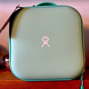 Hydro Flask NWT kids blue lunchbox insulated